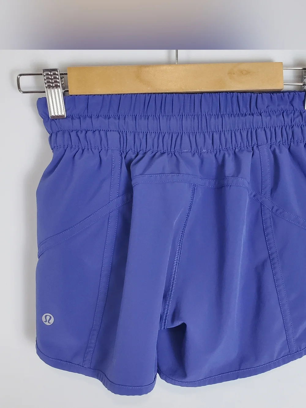 Lululemon Womens Tracker Short Size 4 - Picture 3 of 14